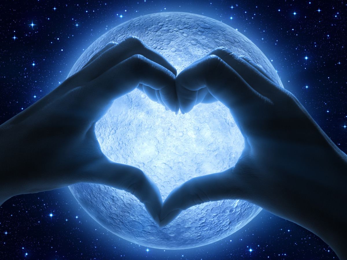 9 Ways To Harness The Romantic Energy Of A Full Moon Power Of Positivity