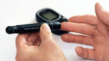 how to control blood sugar naturally