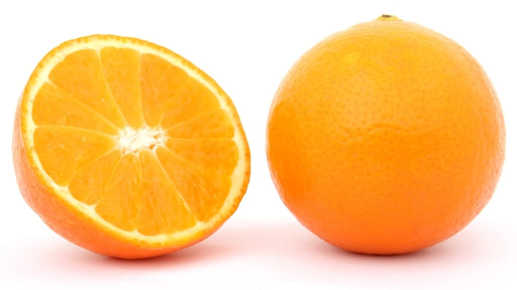foods with Vitamin C - oranges