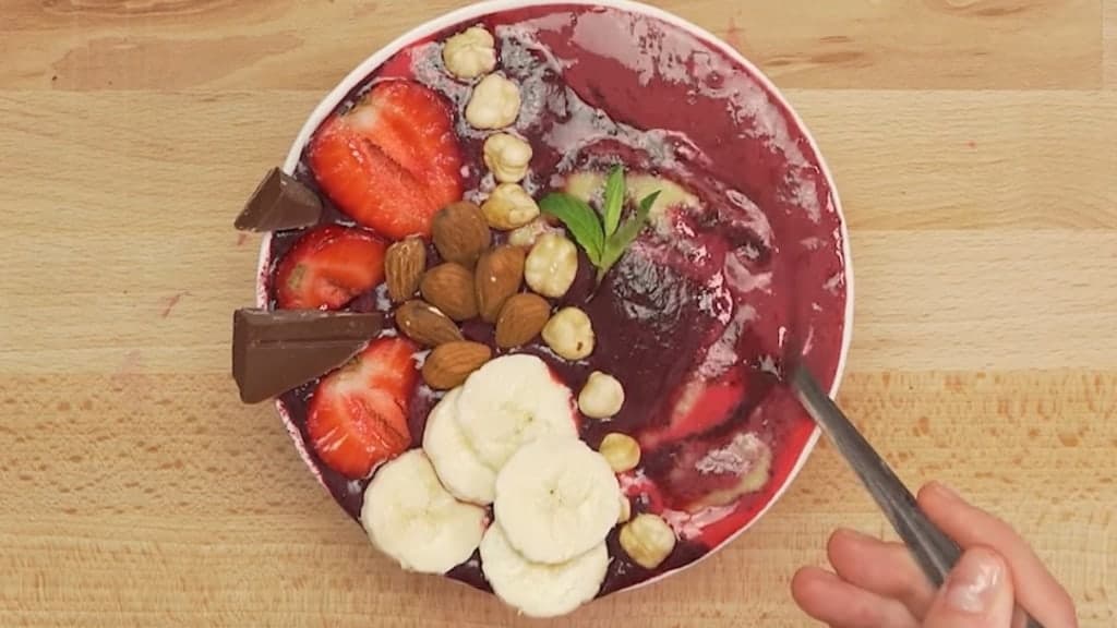 How to Make a Healthy Smoothie Bowl