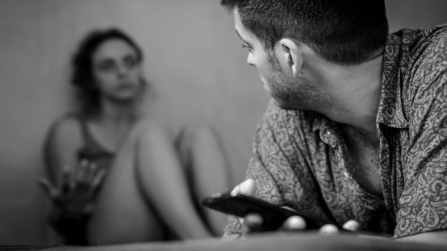 5 Behaviors That Reveal a Cheating Husband | Power of Positivity